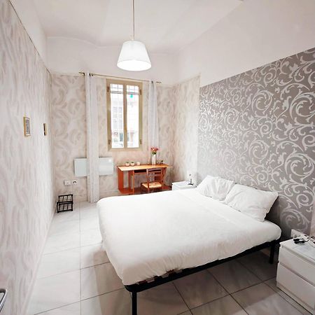 Gara Holiday Home- Bologna Airport Suite エクステリア 写真